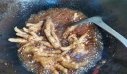 香辣鸡爪爆料怎么做视频,美味家常菜视频攻略