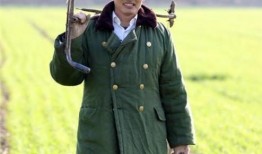 娱乐爆料大衣哥视频播放,娱乐爆料背后的传奇人生